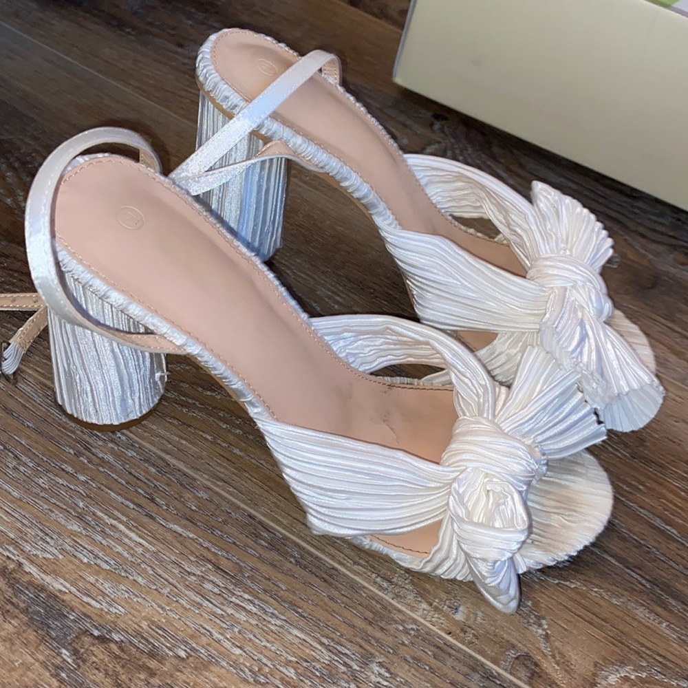 Worn once! Bow mini heels!